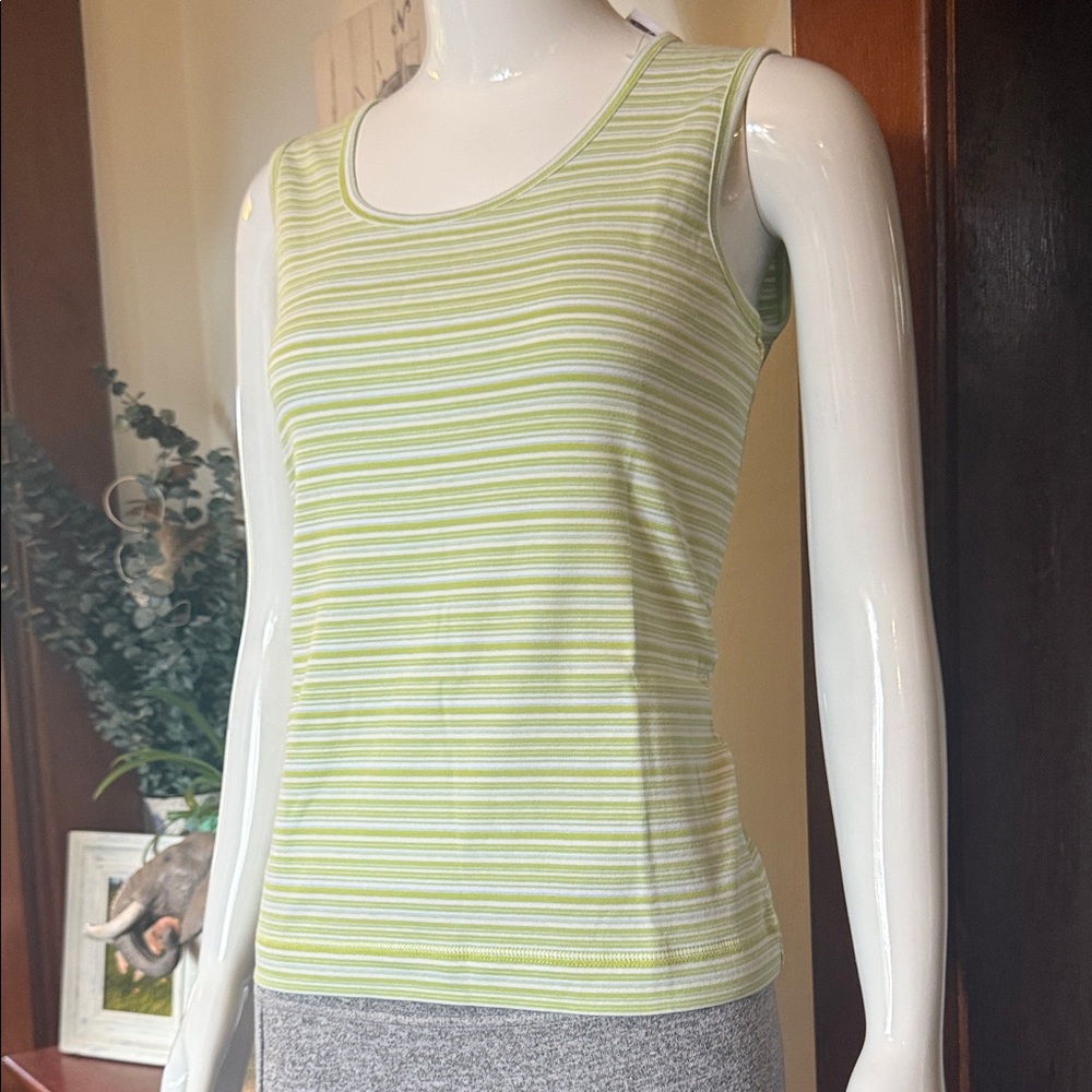 NWT northern reflections size small cotton Striped Green Sleeveless Top